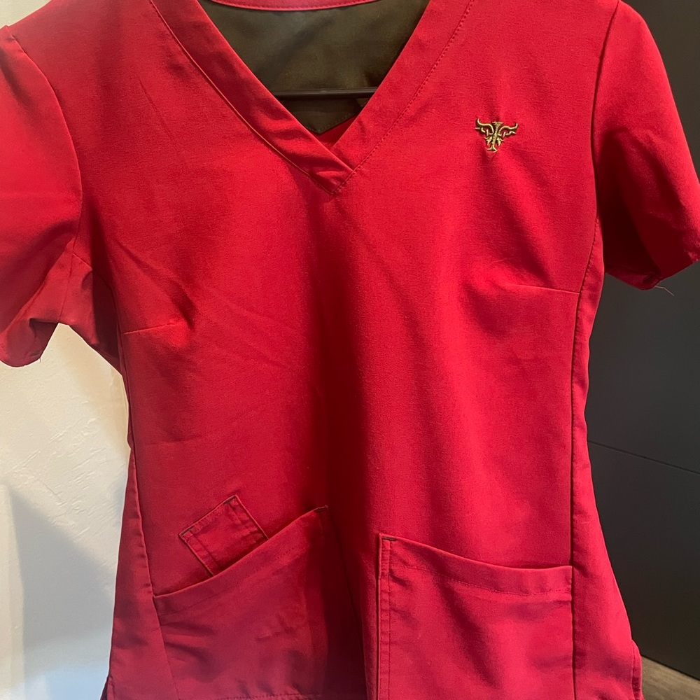 Med Couture Size Small Scrubs set. Top S, bottoms S